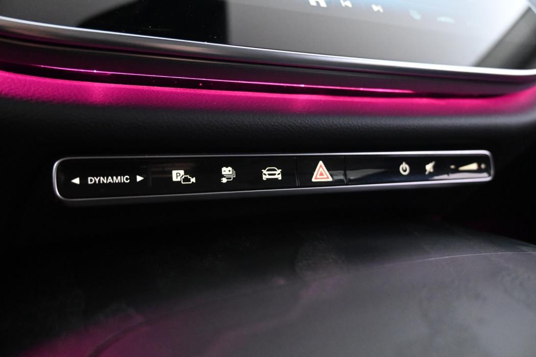 MERCEDES-BENZ E 2025