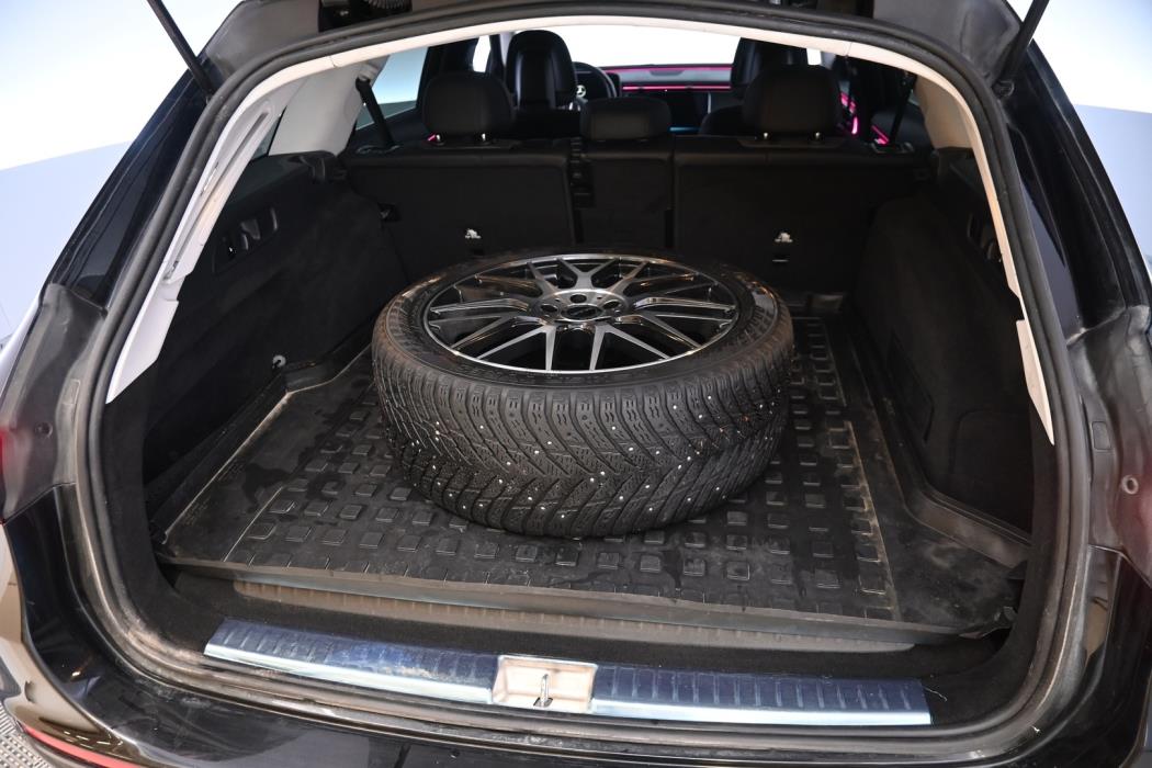 MERCEDES-BENZ E 2025