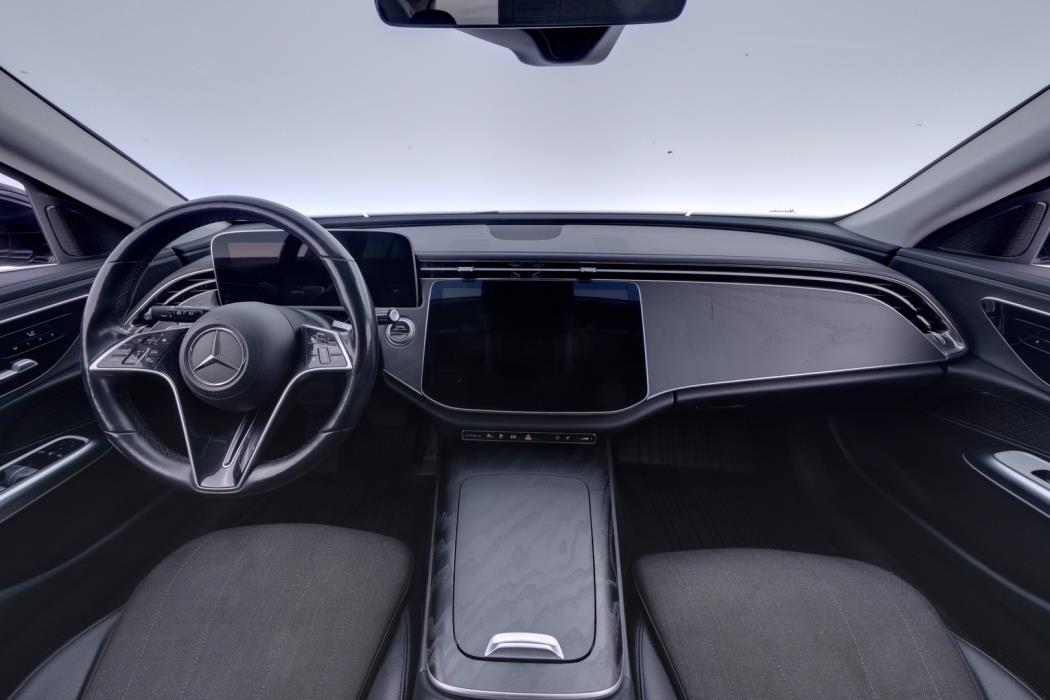 MERCEDES-BENZ E 2025