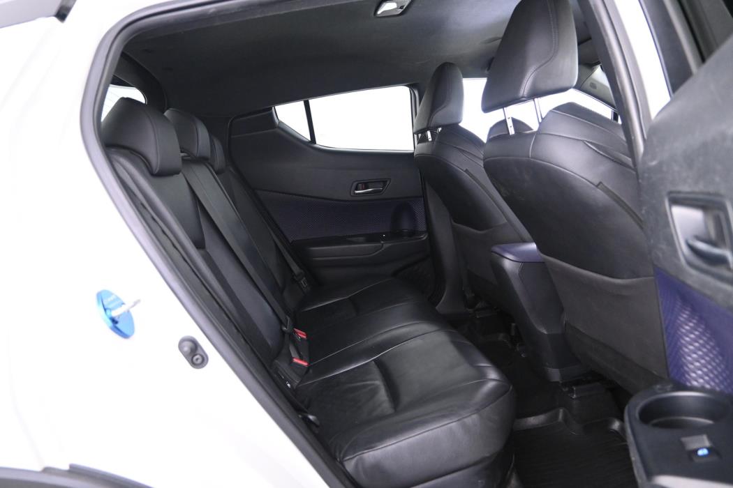 TOYOTA C-HR 2017