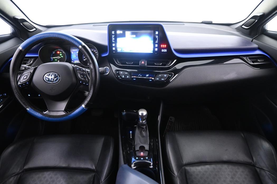 TOYOTA C-HR 2017