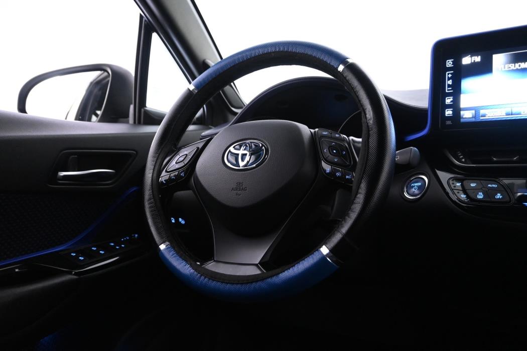 TOYOTA C-HR 2017