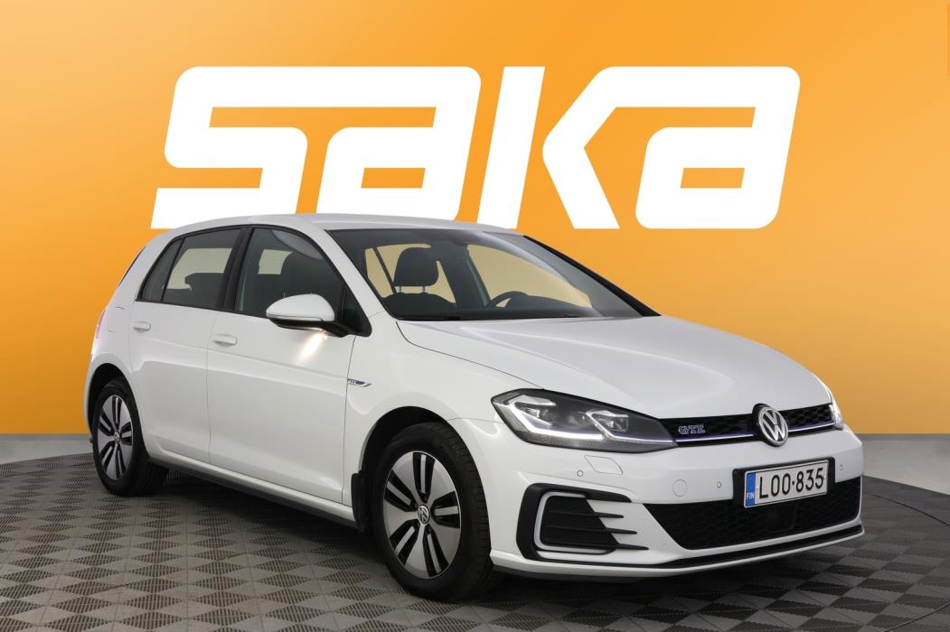 VOLKSWAGEN Golf 2018