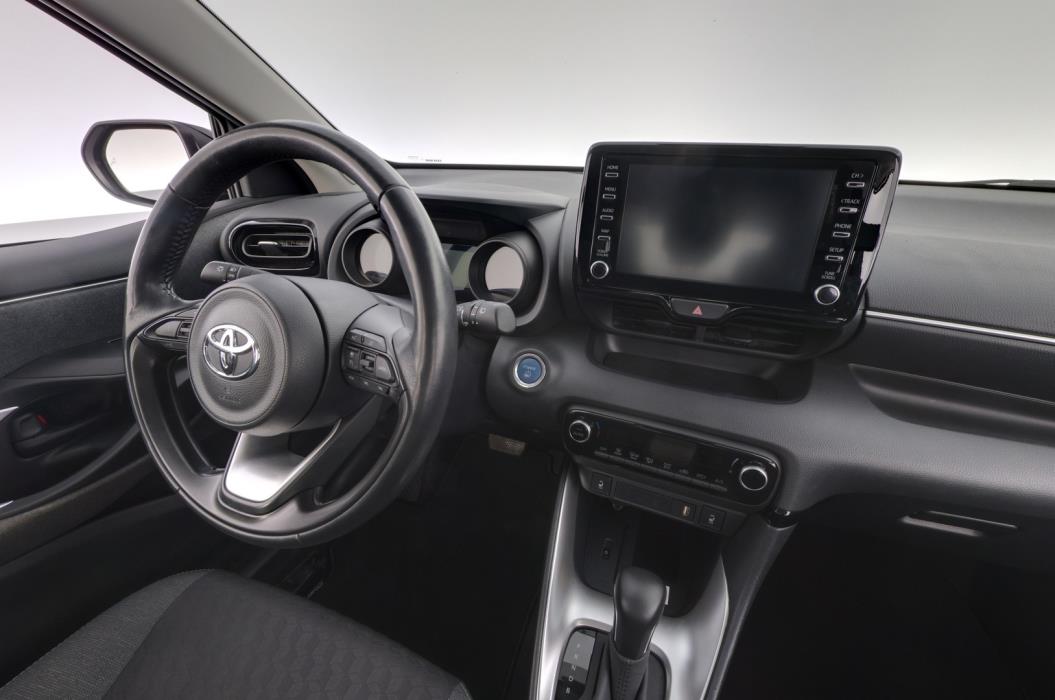 TOYOTA Yaris 2021