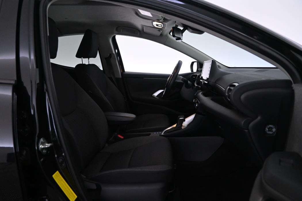 TOYOTA Yaris 2021