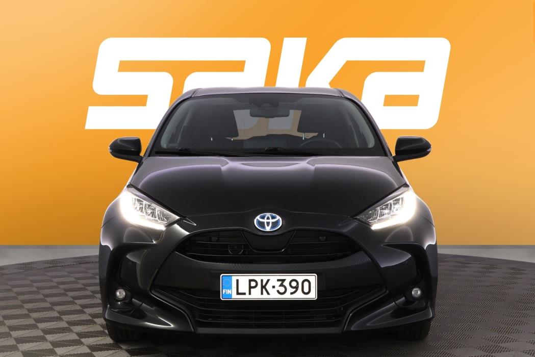 TOYOTA Yaris 2021