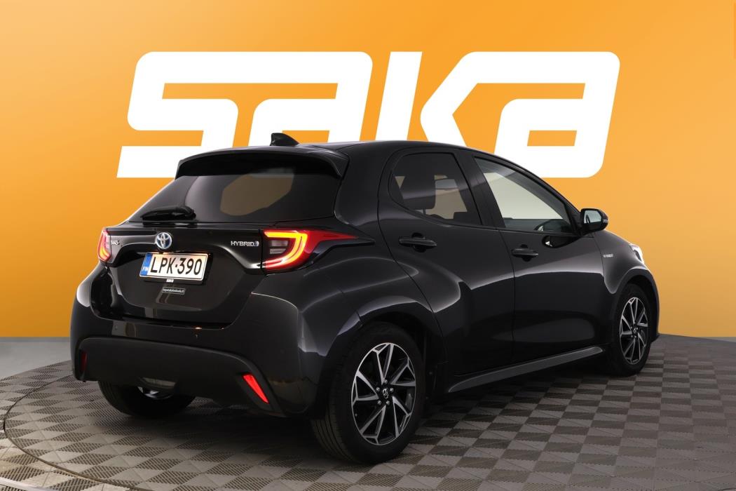 TOYOTA Yaris 2021