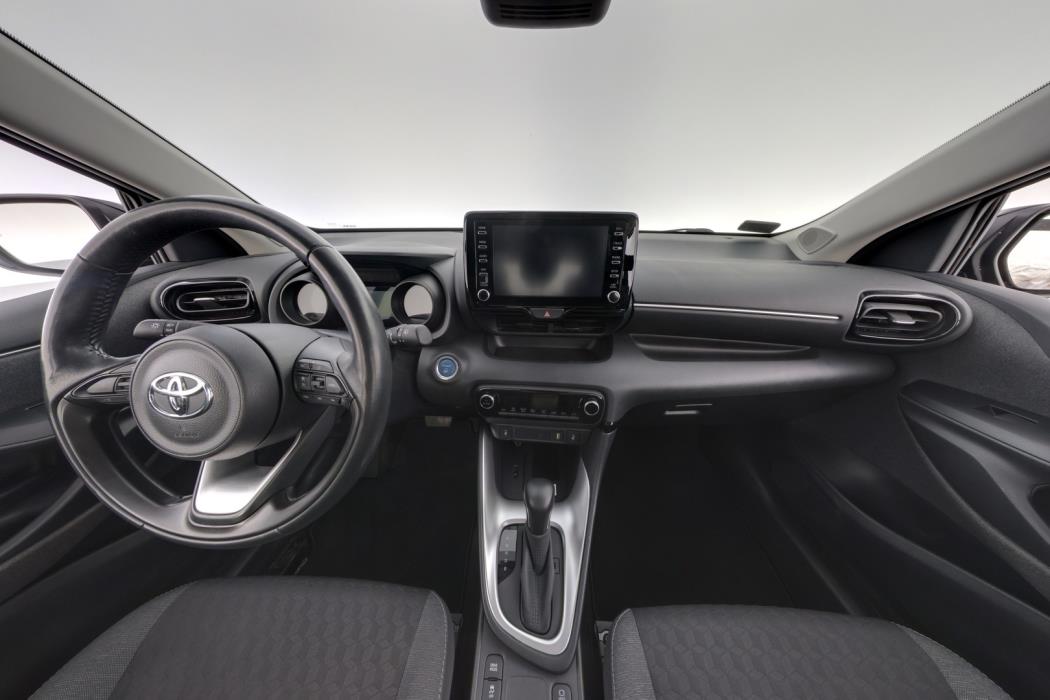 TOYOTA Yaris 2021