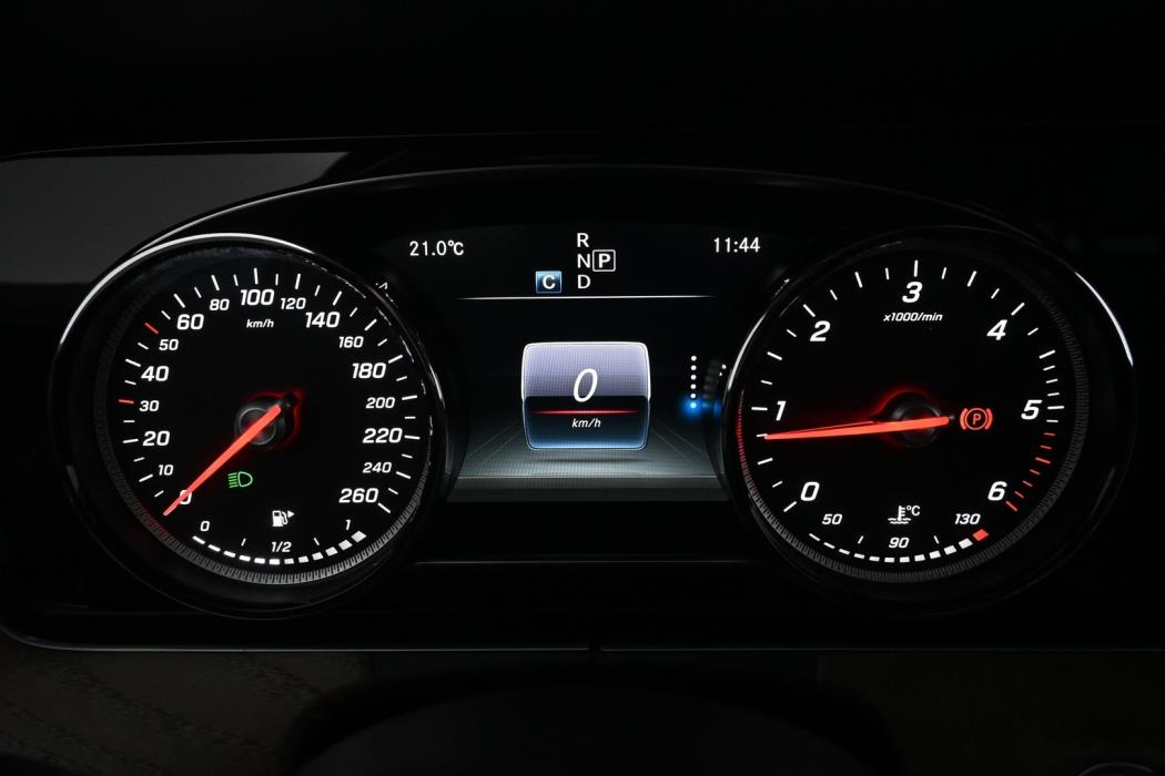 MERCEDES-BENZ E 2017