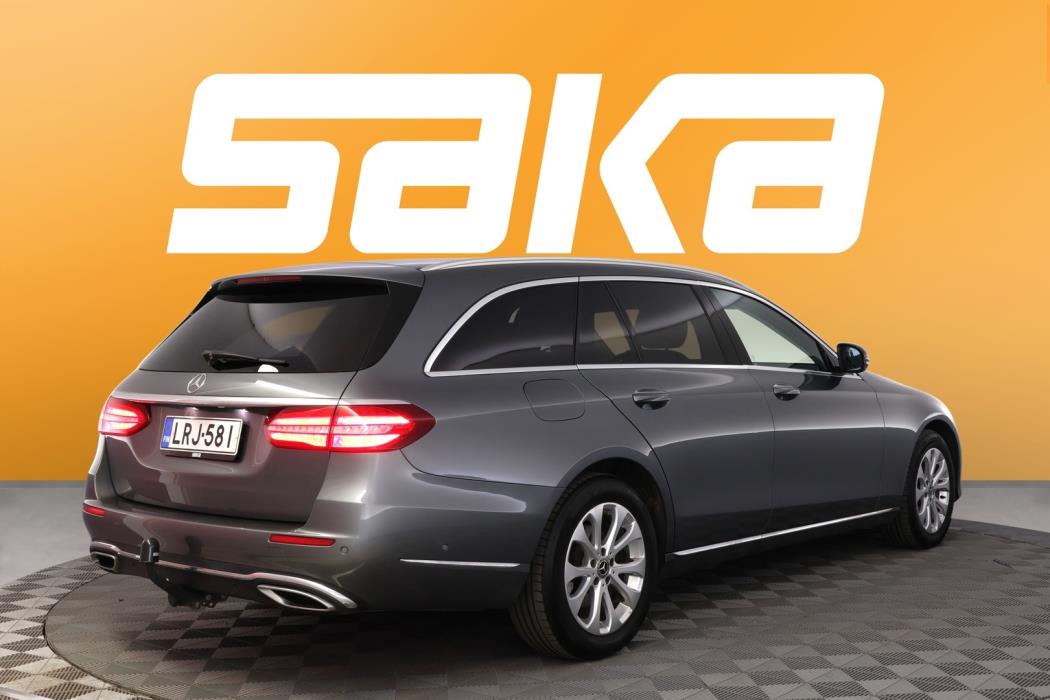 MERCEDES-BENZ E 2017