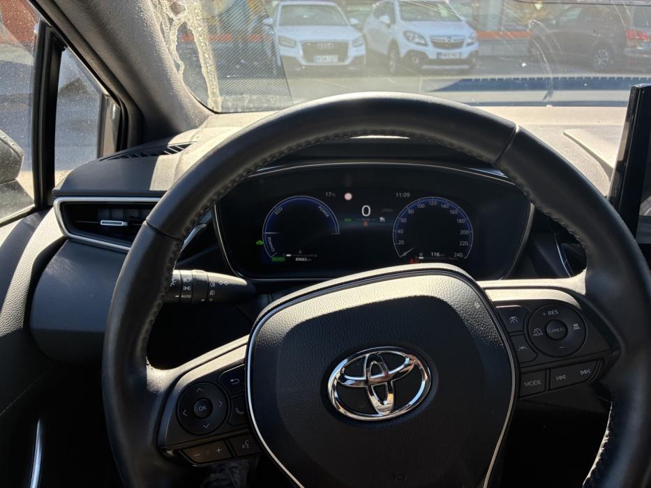 TOYOTA Corolla 2023