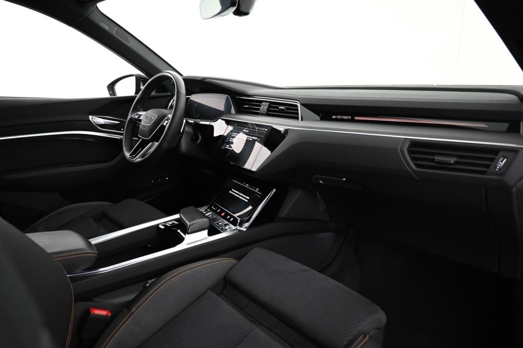 AUDI e-tron 2022