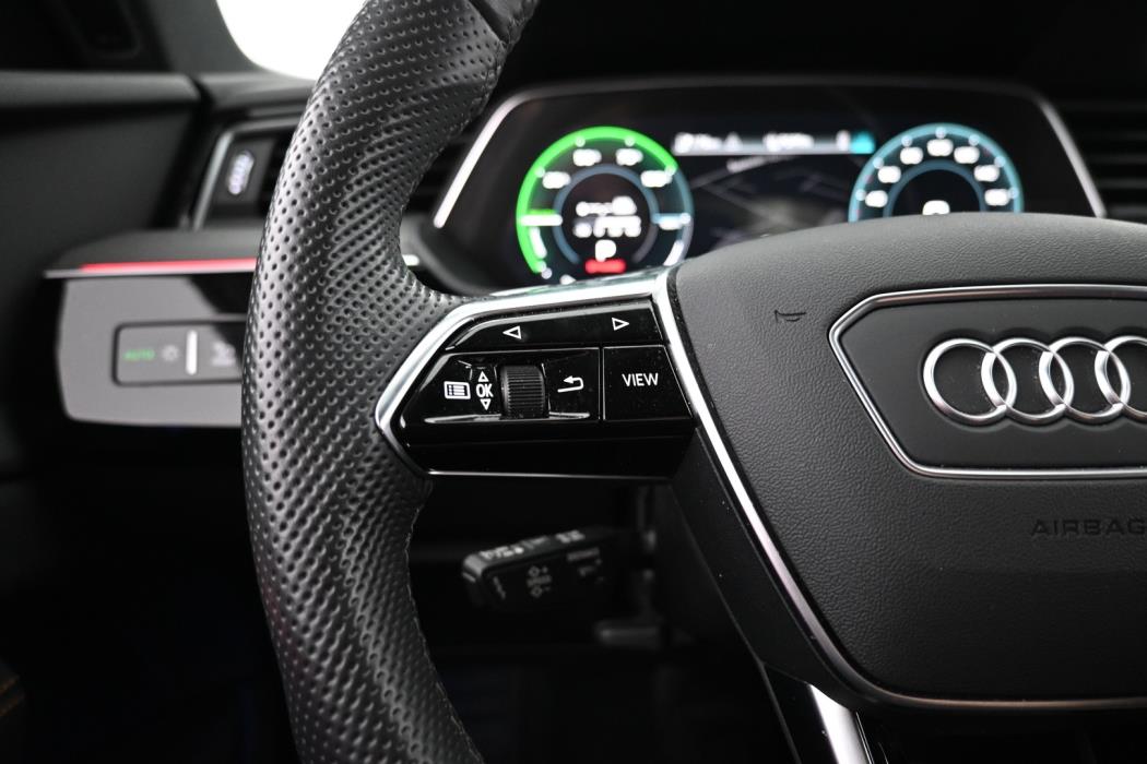 AUDI e-tron 2022