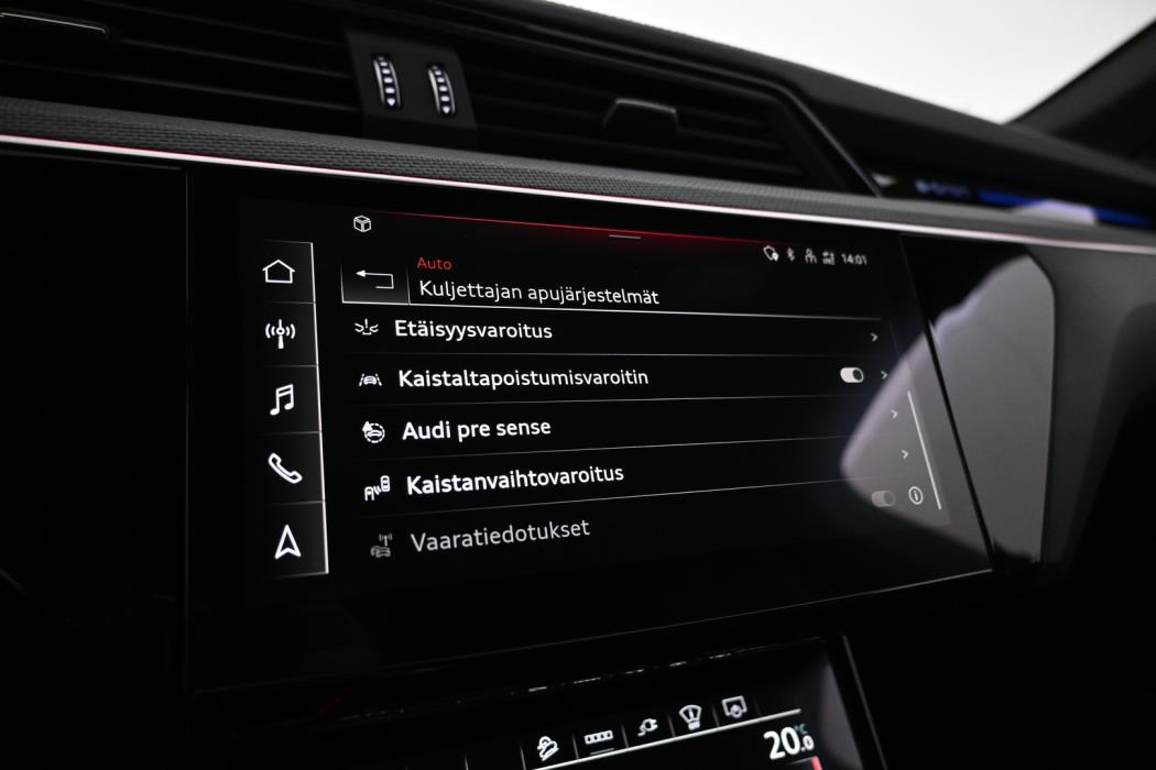 AUDI e-tron 2022
