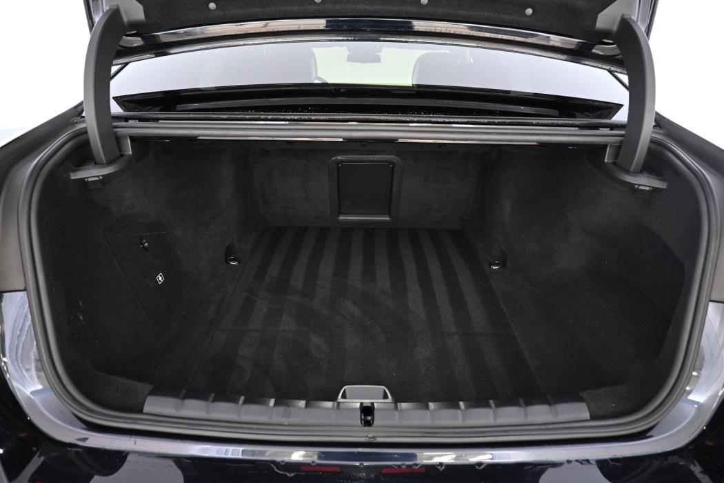 BMW i7 2023