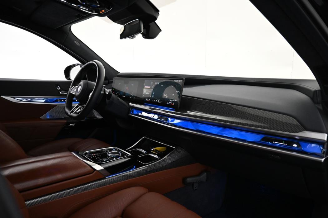 BMW i7 2023