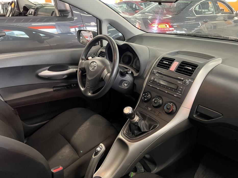 TOYOTA Auris 2008