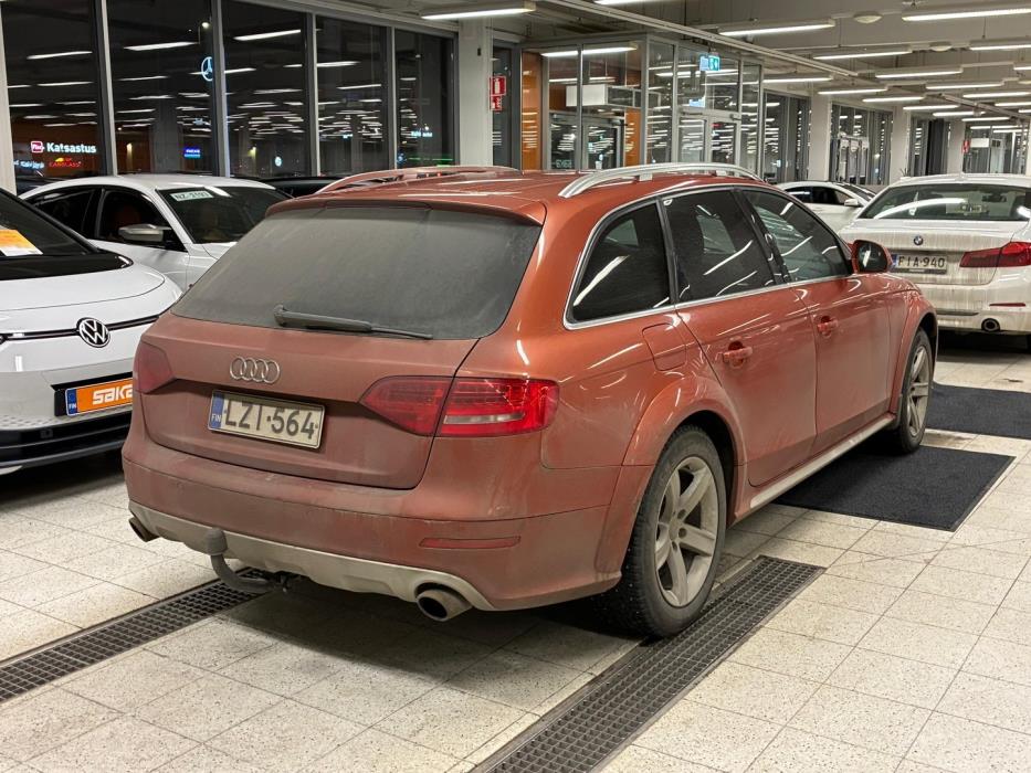 AUDI A4 ALLROAD 2011