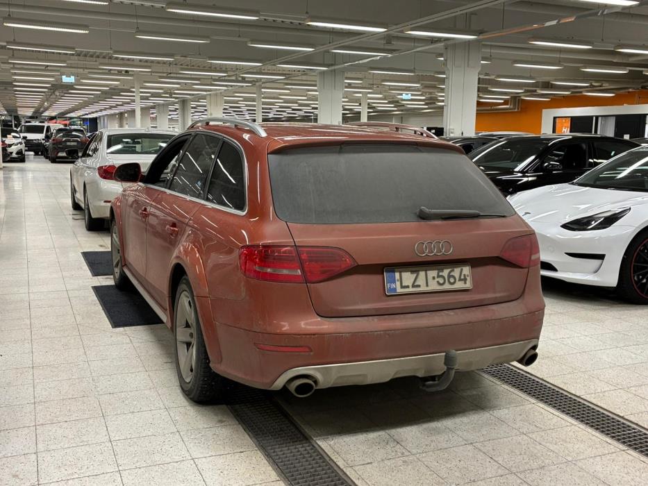 AUDI A4 ALLROAD 2011