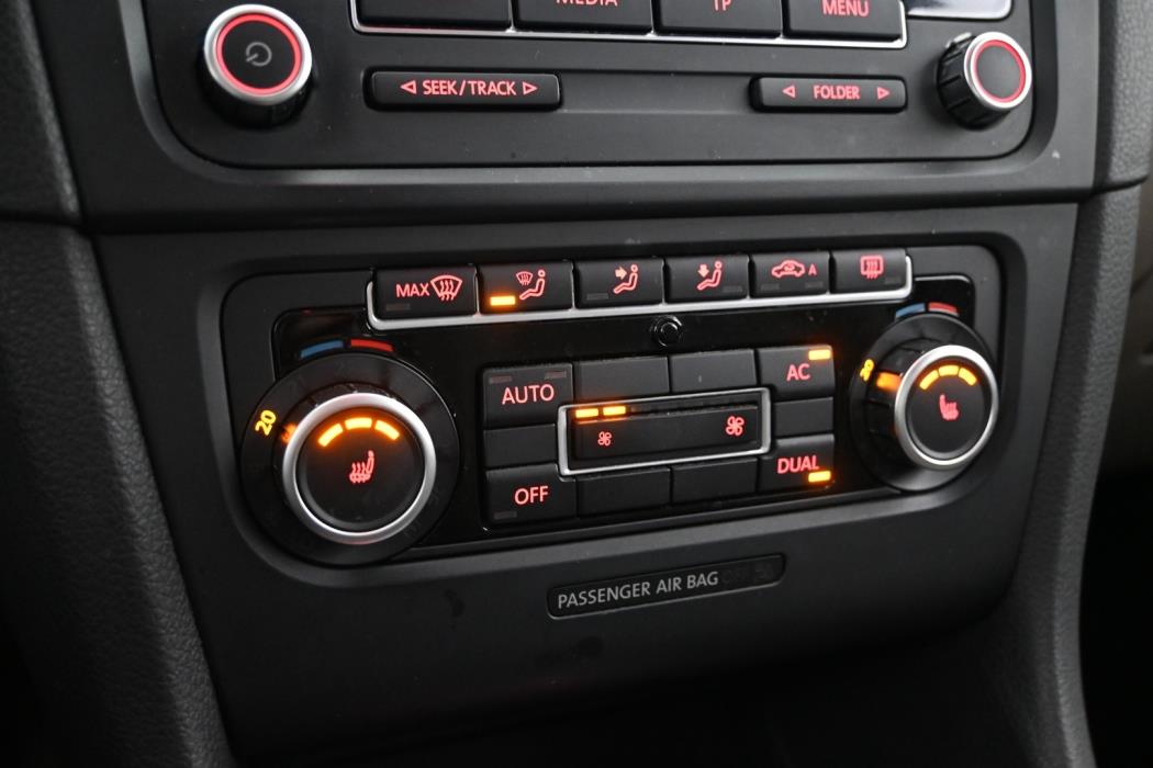 VOLKSWAGEN Golf 2010