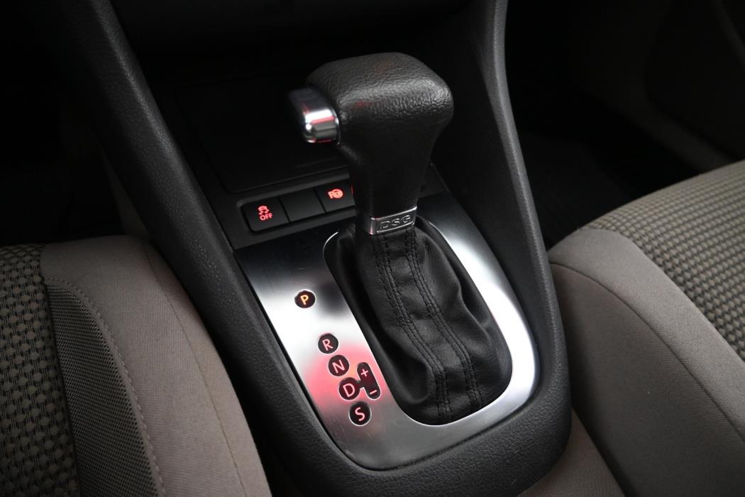 VOLKSWAGEN Golf 2010