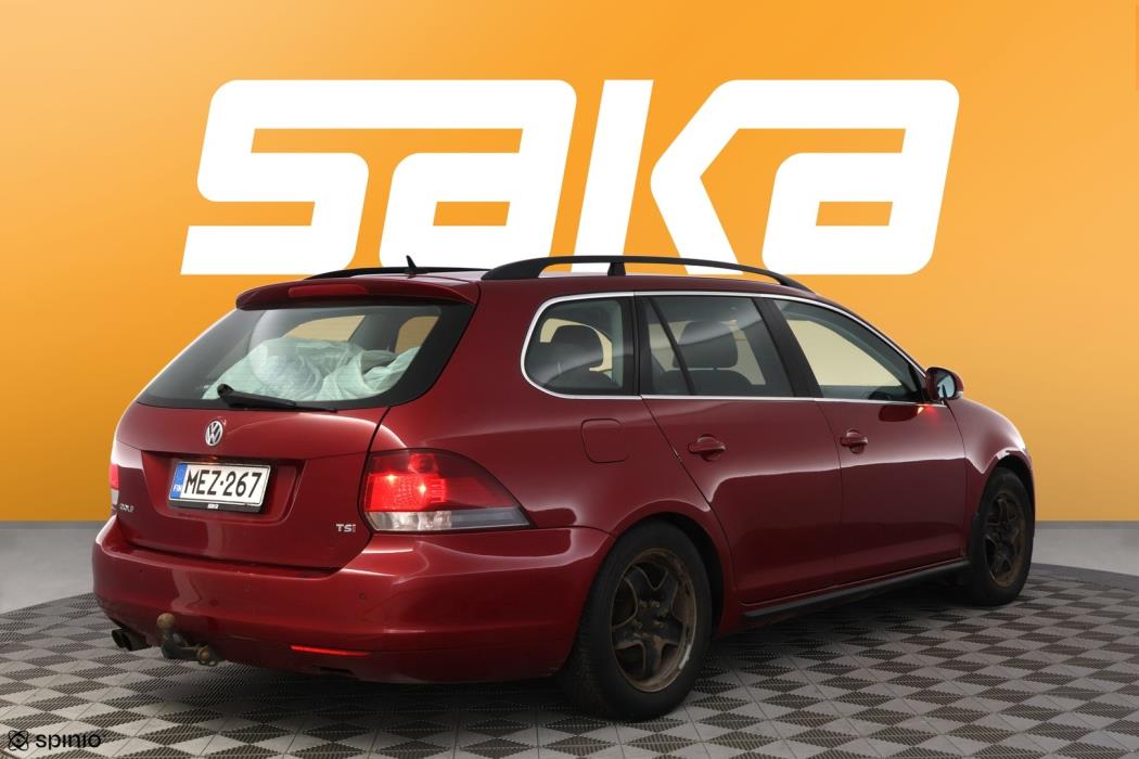 VOLKSWAGEN Golf 2010