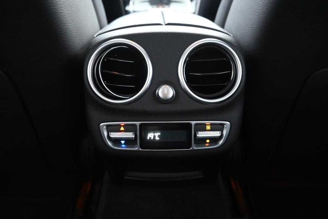 MERCEDES-BENZ C 2015