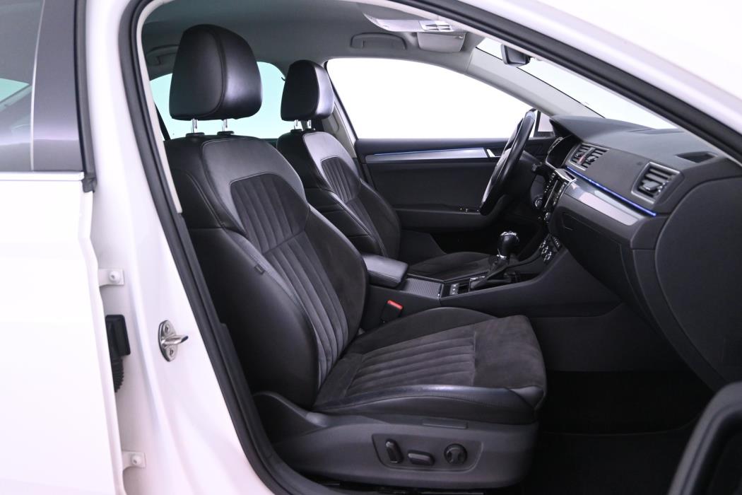 SKODA Superb 2016