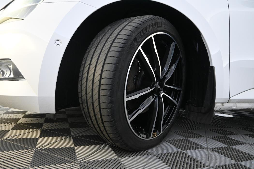 SKODA Superb 2016
