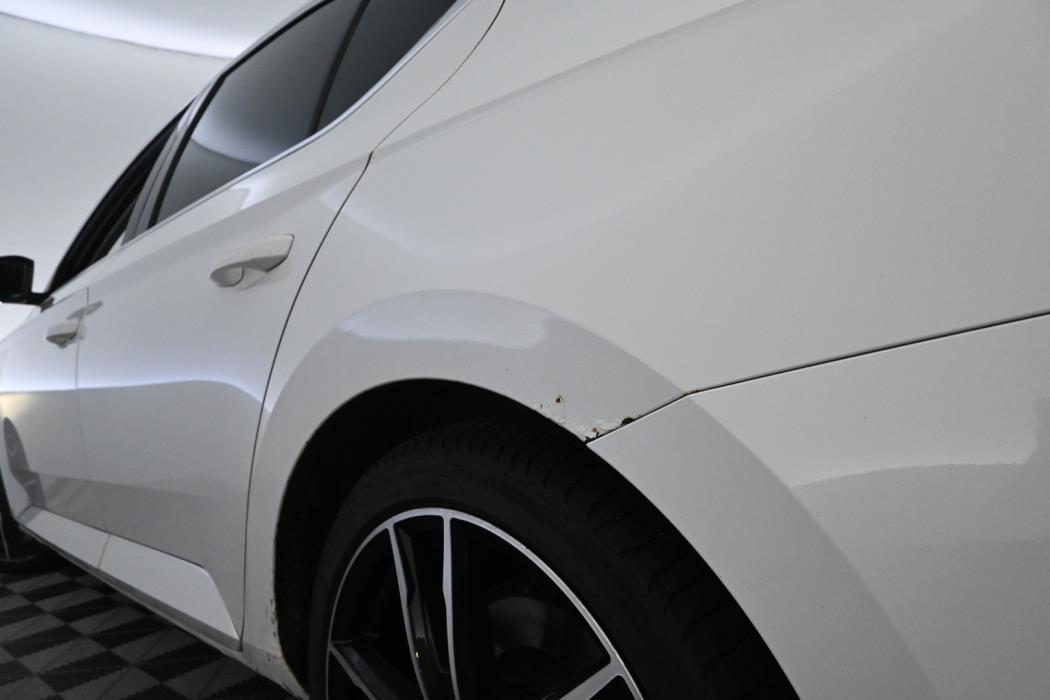 SKODA Superb 2016