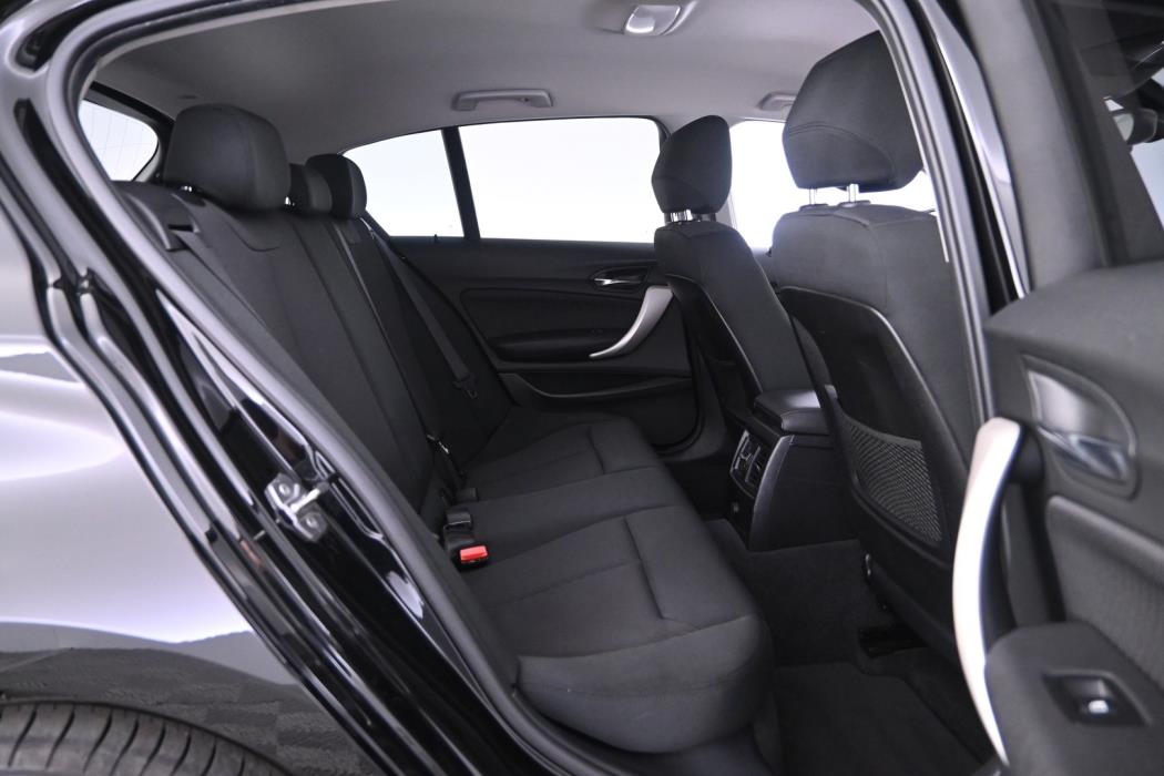 BMW 118 2016