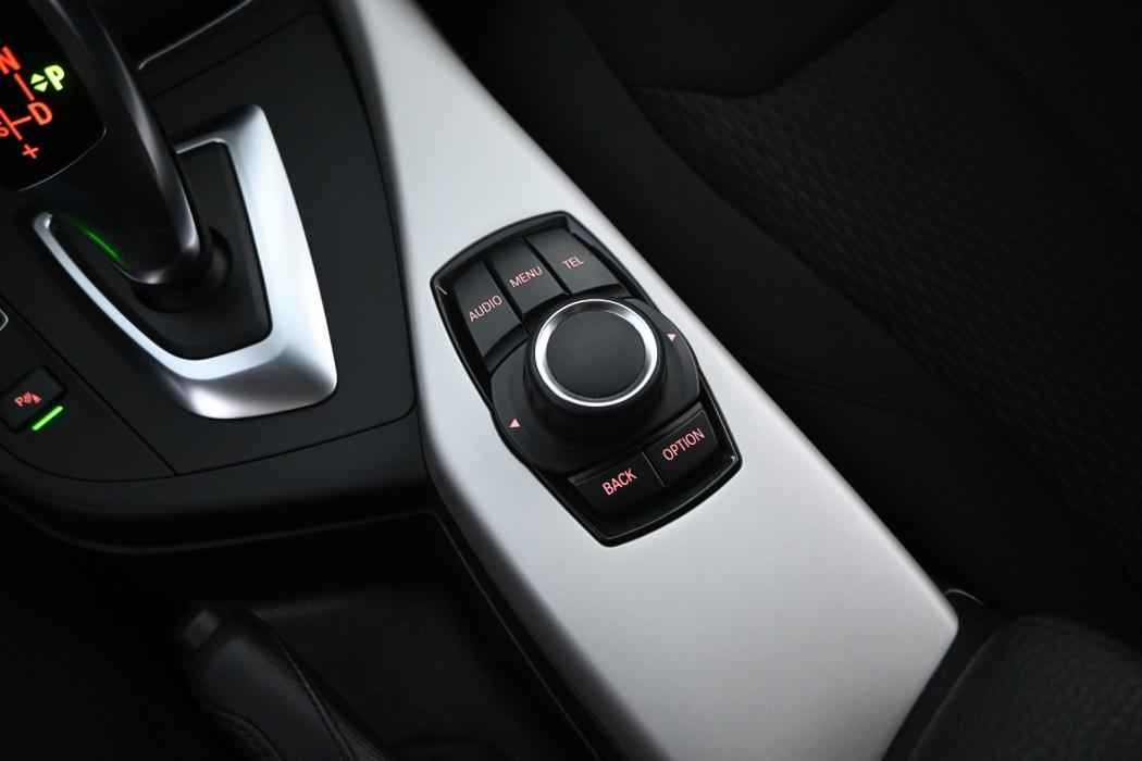 BMW 118 2016