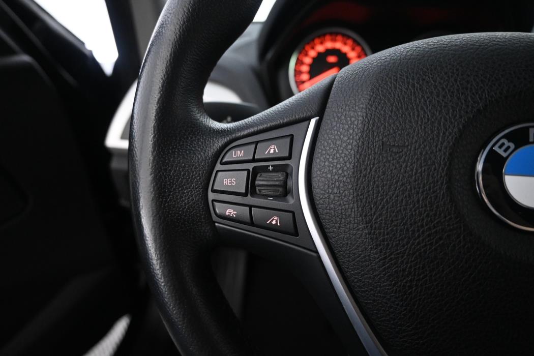 BMW 118 2016
