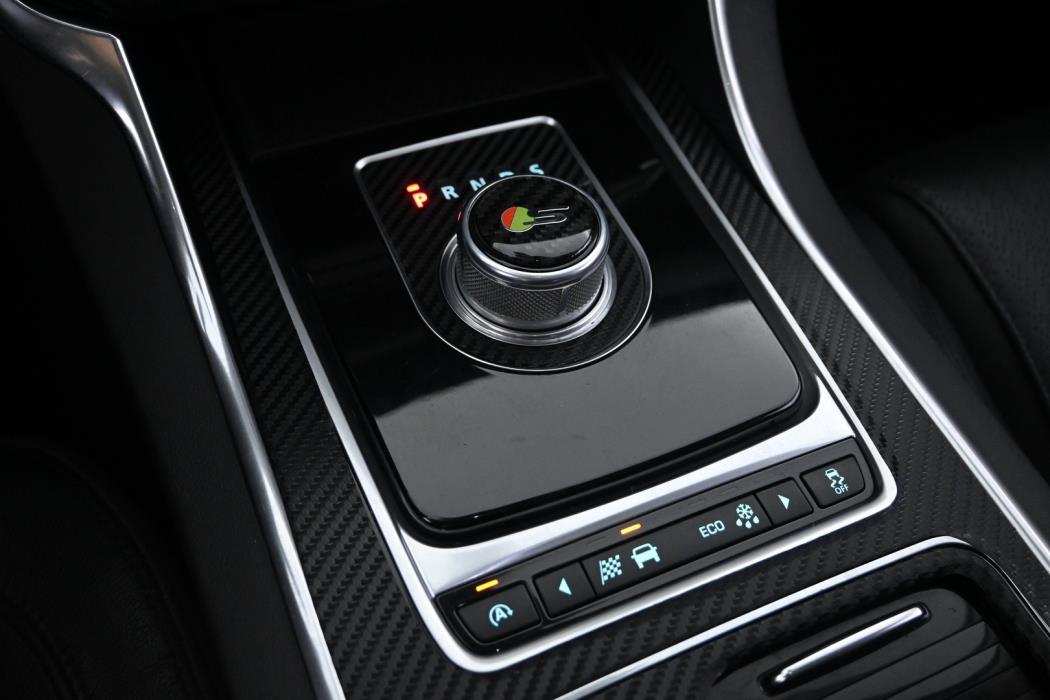 MERCEDES-BENZ GLC 2022