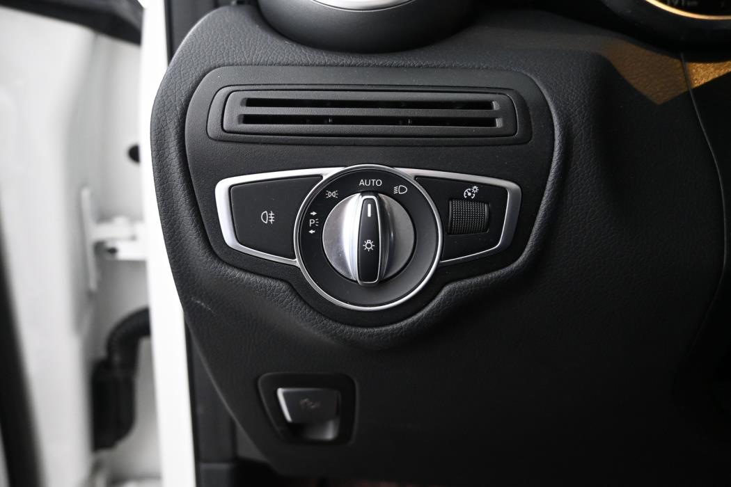 MERCEDES-BENZ GLC 2022