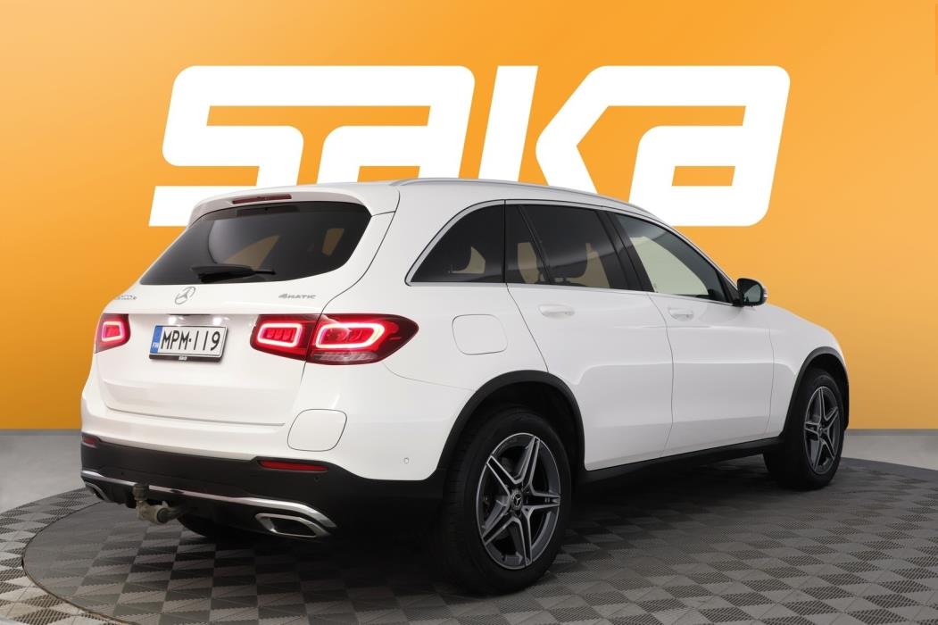 MERCEDES-BENZ GLC 2022