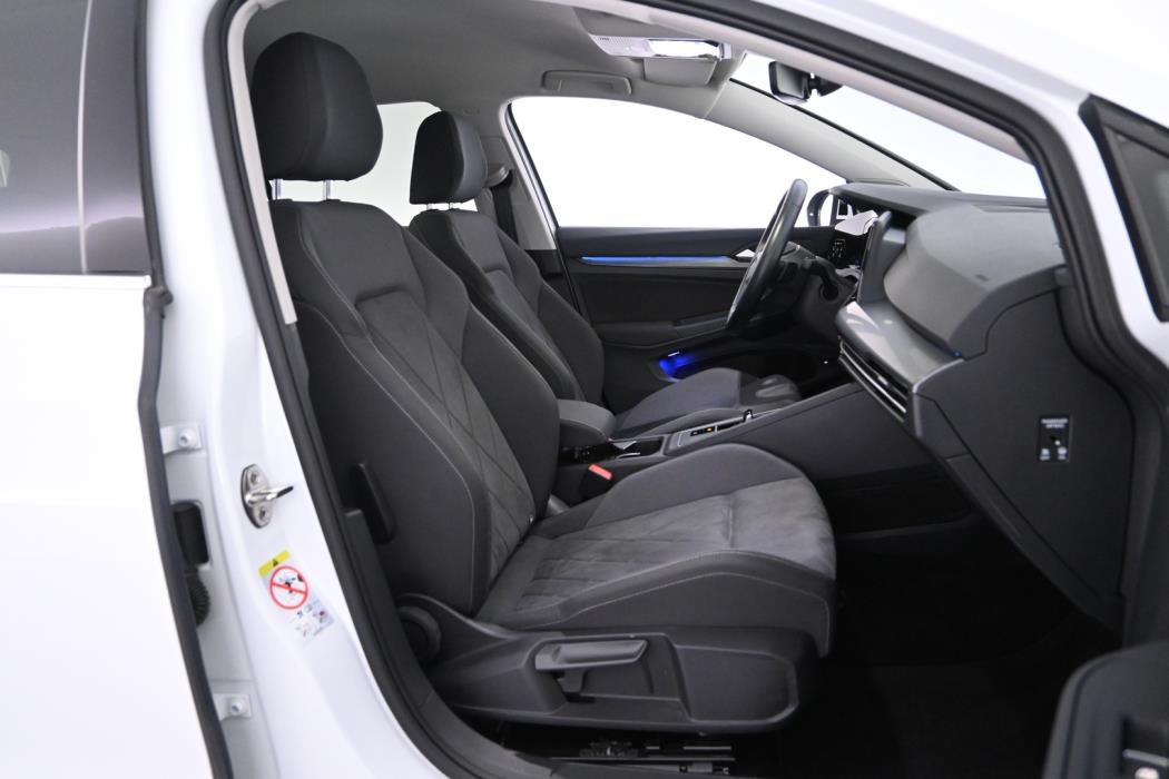 VOLKSWAGEN Golf 2021