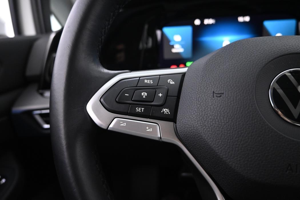 VOLKSWAGEN Golf 2021