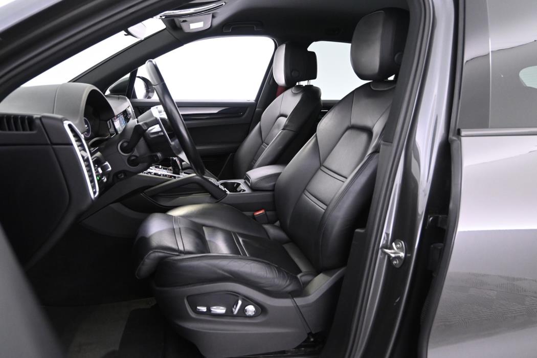 PORSCHE Cayenne 2020