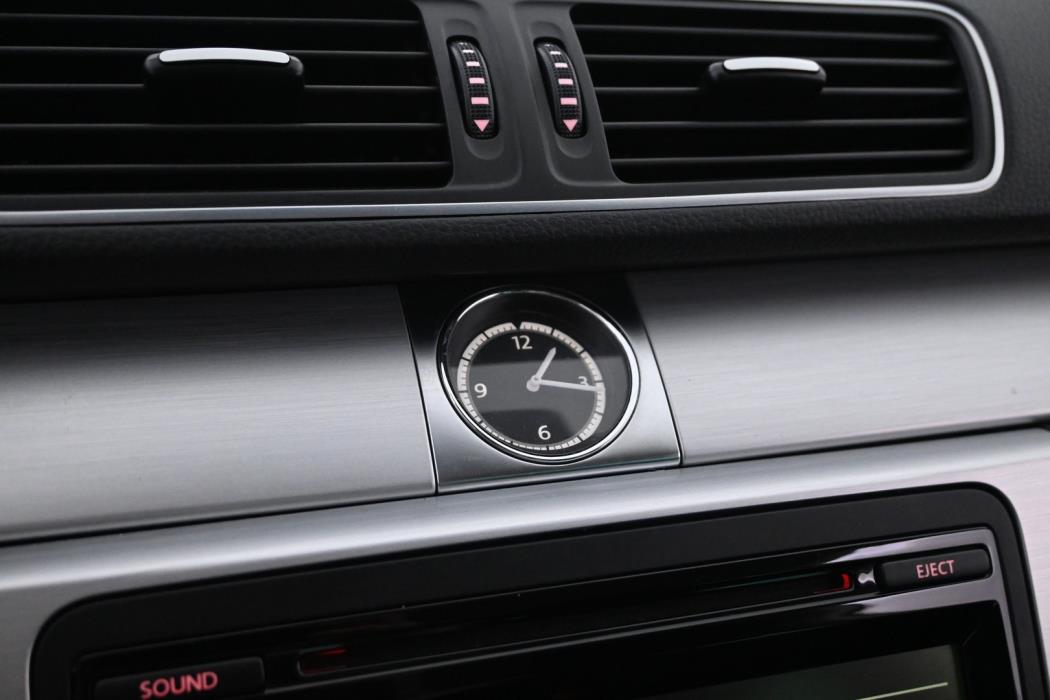 VOLKSWAGEN CC 2012