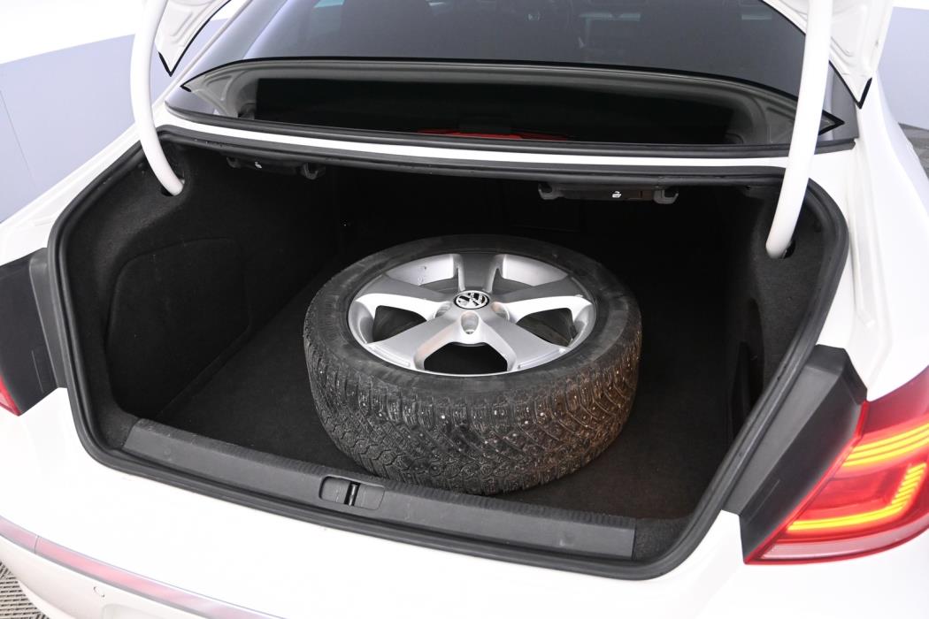 VOLKSWAGEN CC 2012