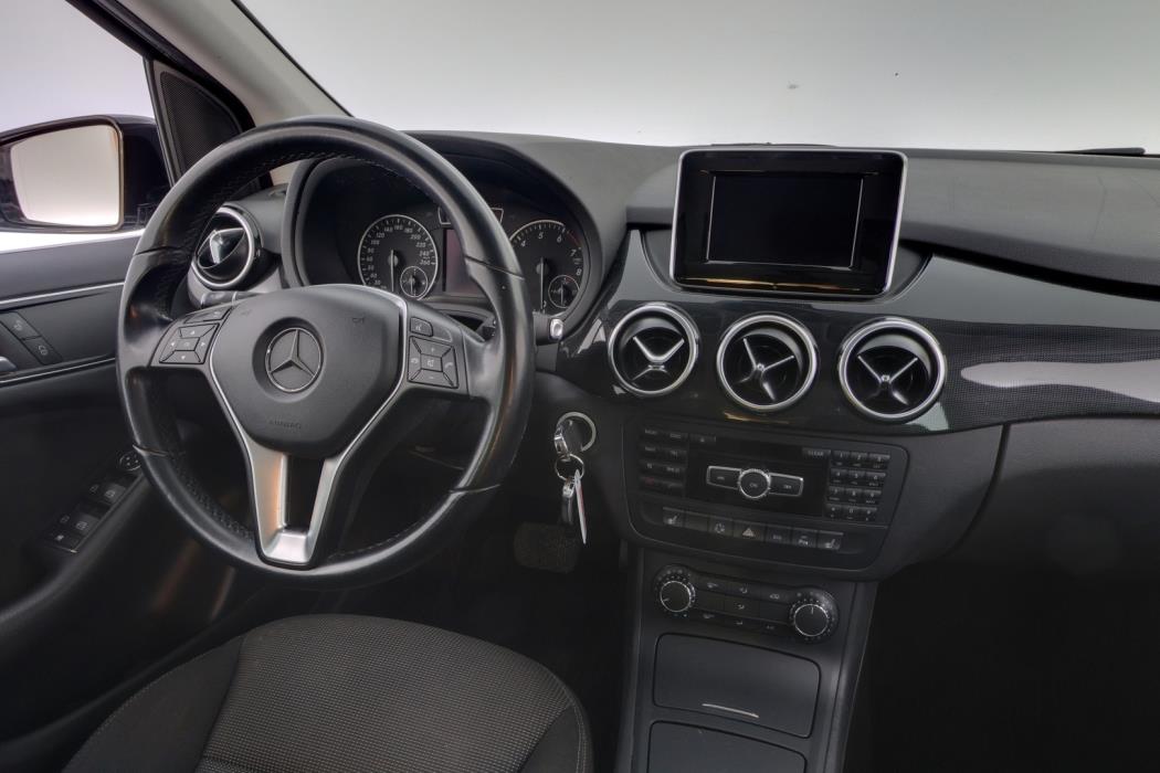 MERCEDES-BENZ B 2012