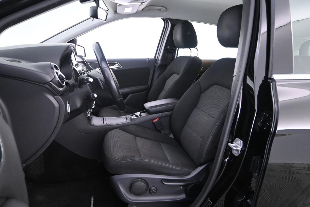 MERCEDES-BENZ B 2012