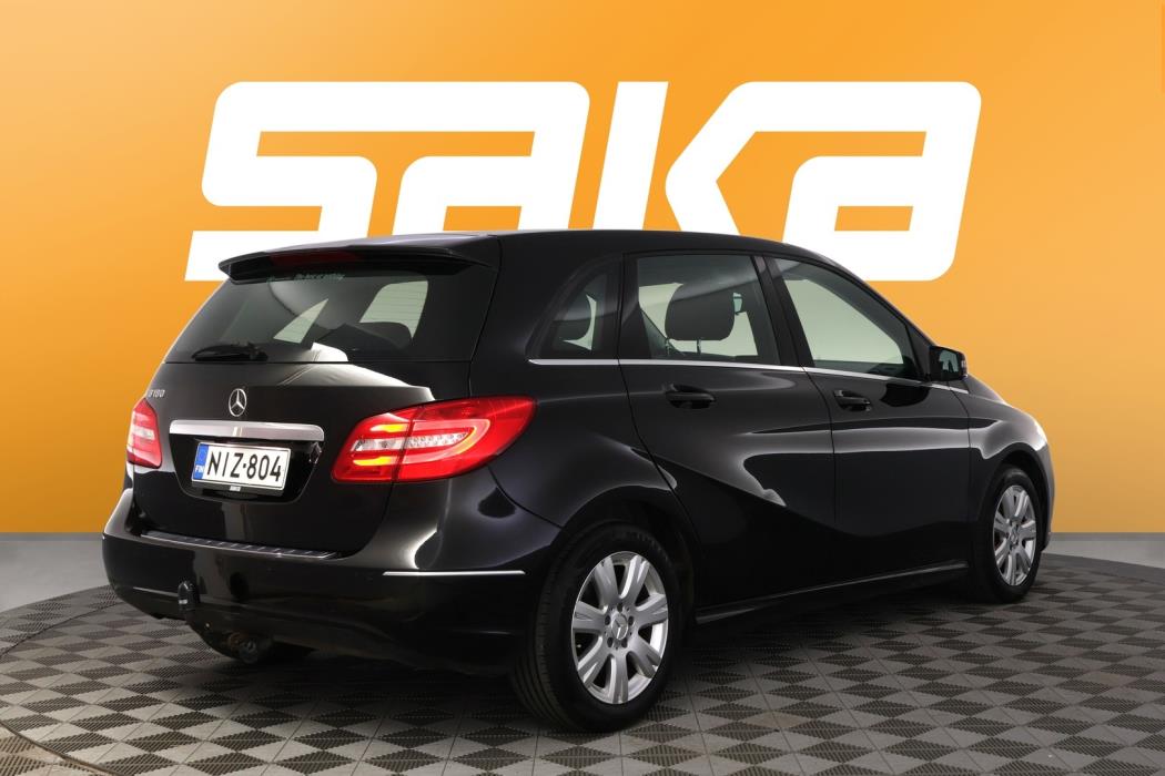 MERCEDES-BENZ B 2012