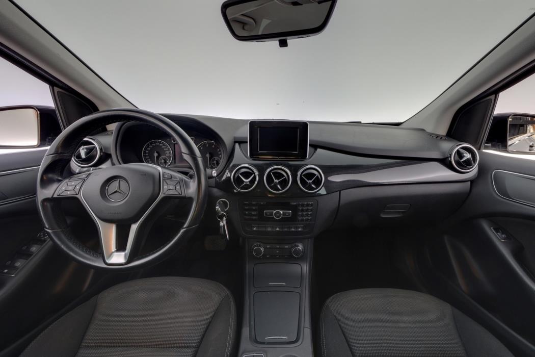 MERCEDES-BENZ B 2012