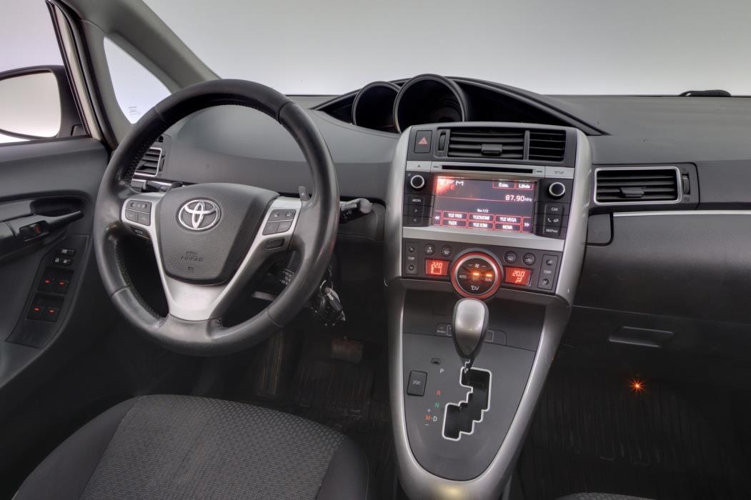 TOYOTA Verso 2014