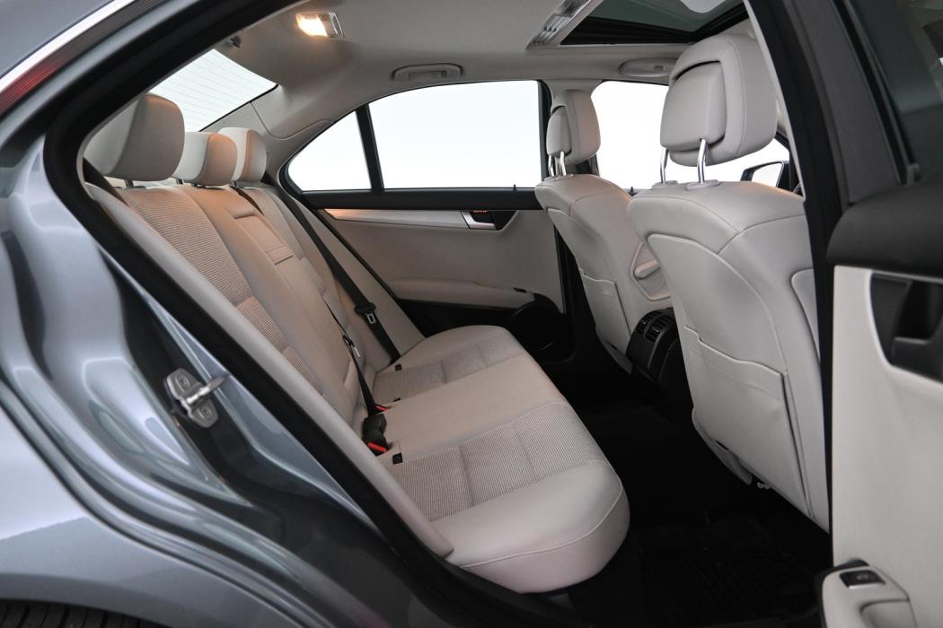 MERCEDES-BENZ C 2012