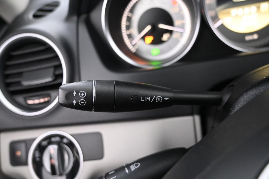 MERCEDES-BENZ C 2012