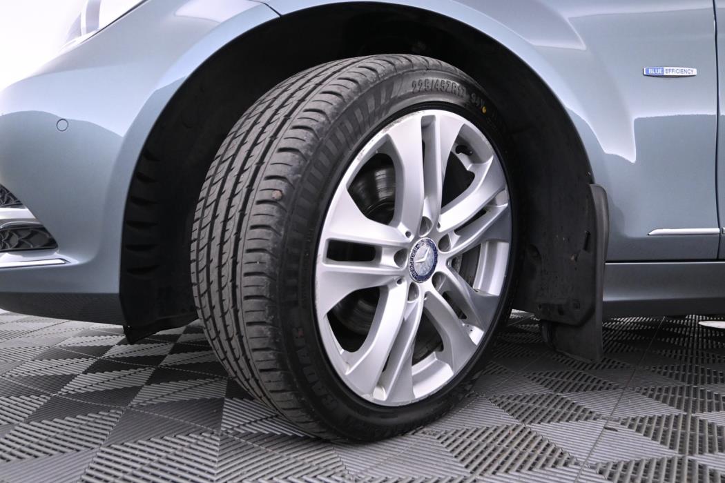 MERCEDES-BENZ C 2012