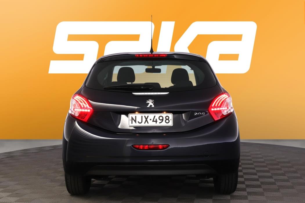 PEUGEOT 208 2015